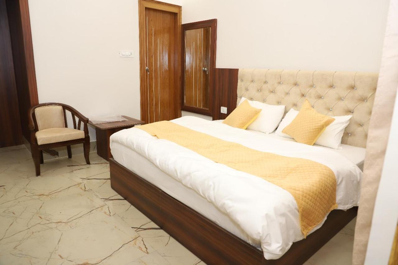 Hotel Harry Rishīkesh Esterno foto