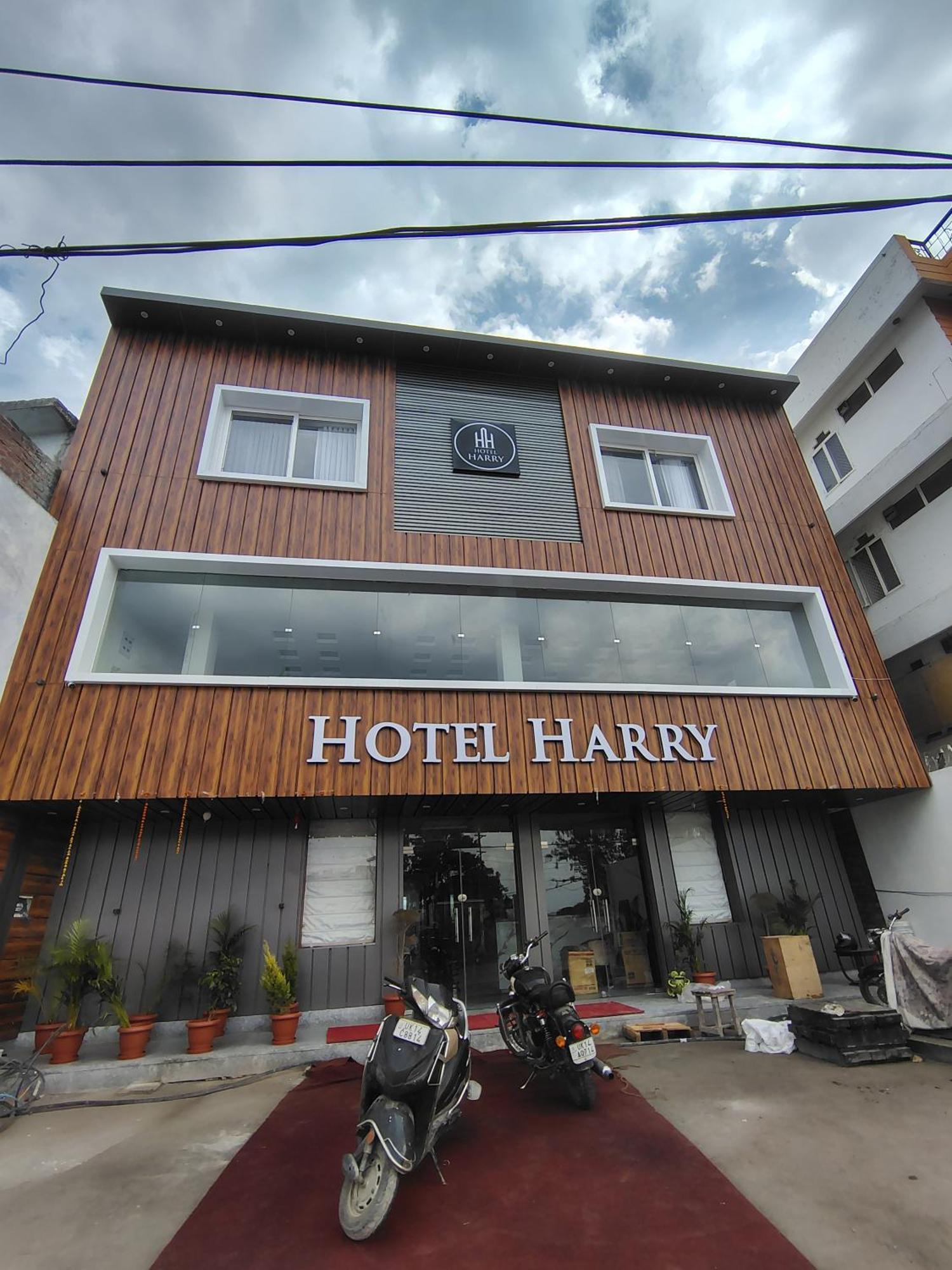 Hotel Harry Rishīkesh Esterno foto