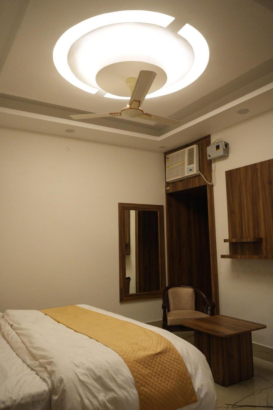 Hotel Harry Rishīkesh Esterno foto