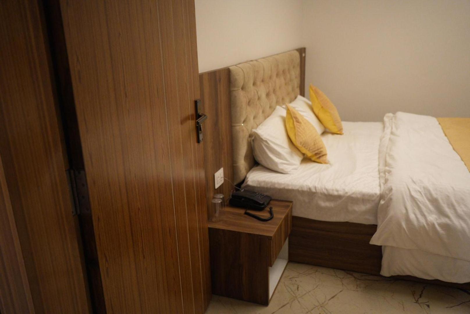 Hotel Harry Rishīkesh Esterno foto