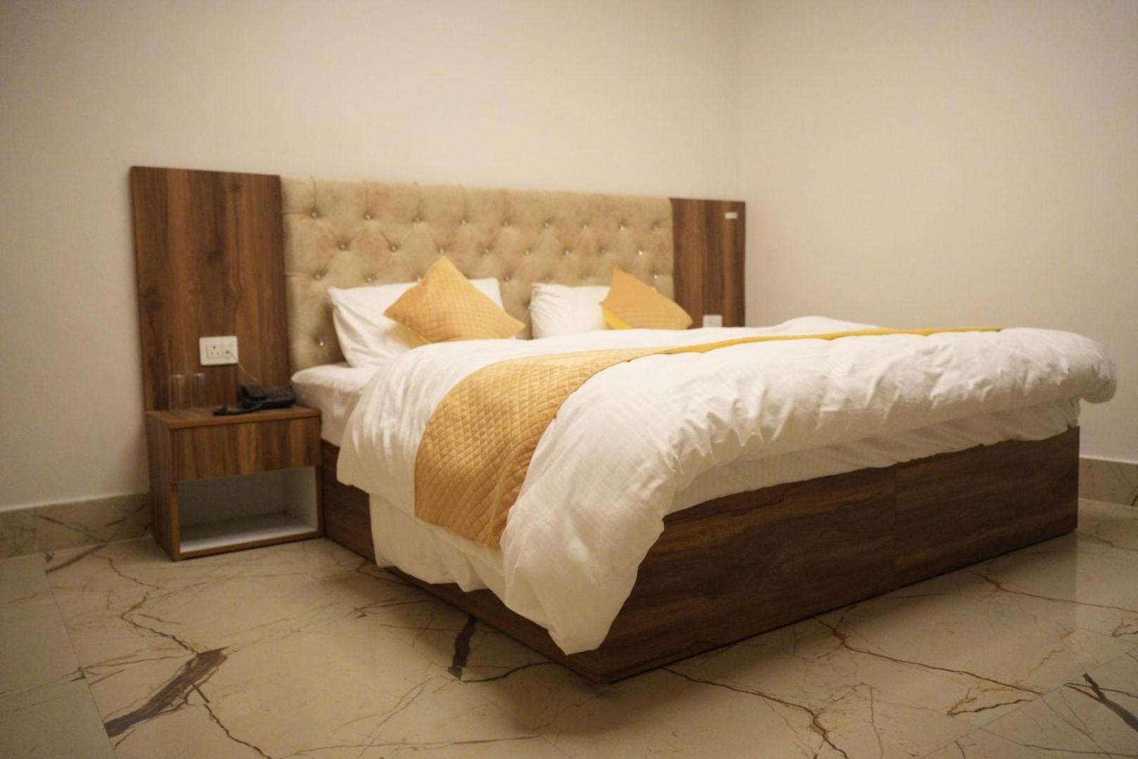 Hotel Harry Rishīkesh Esterno foto