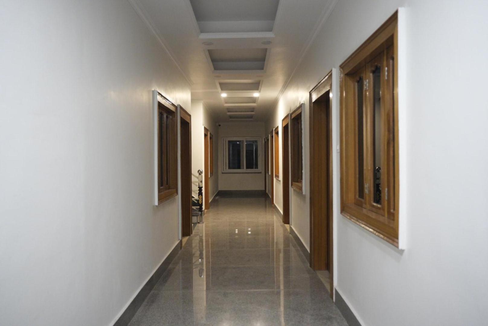 Hotel Harry Rishīkesh Esterno foto